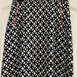 Black and White Patterned Skirt by Le Lis Collection